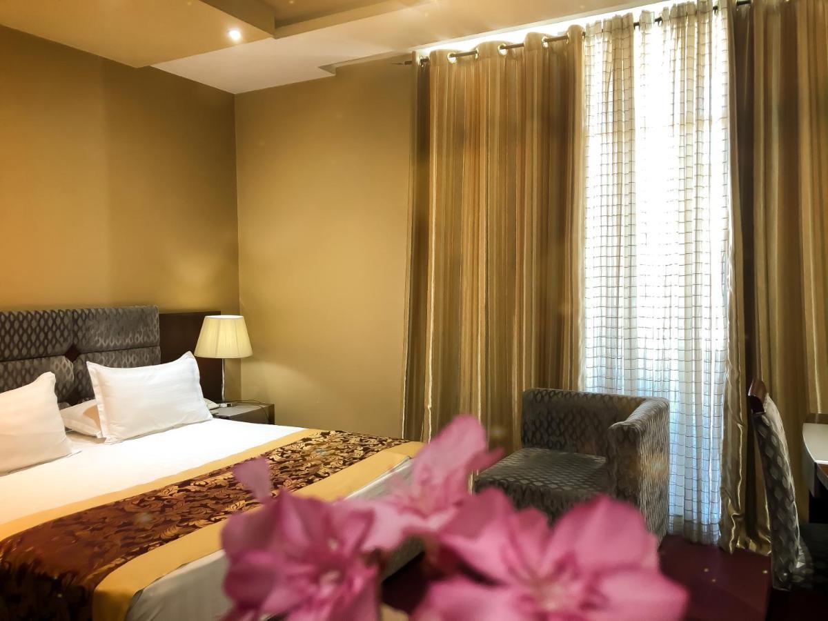 Hotel Arifi Шкодер Екстер'єр фото