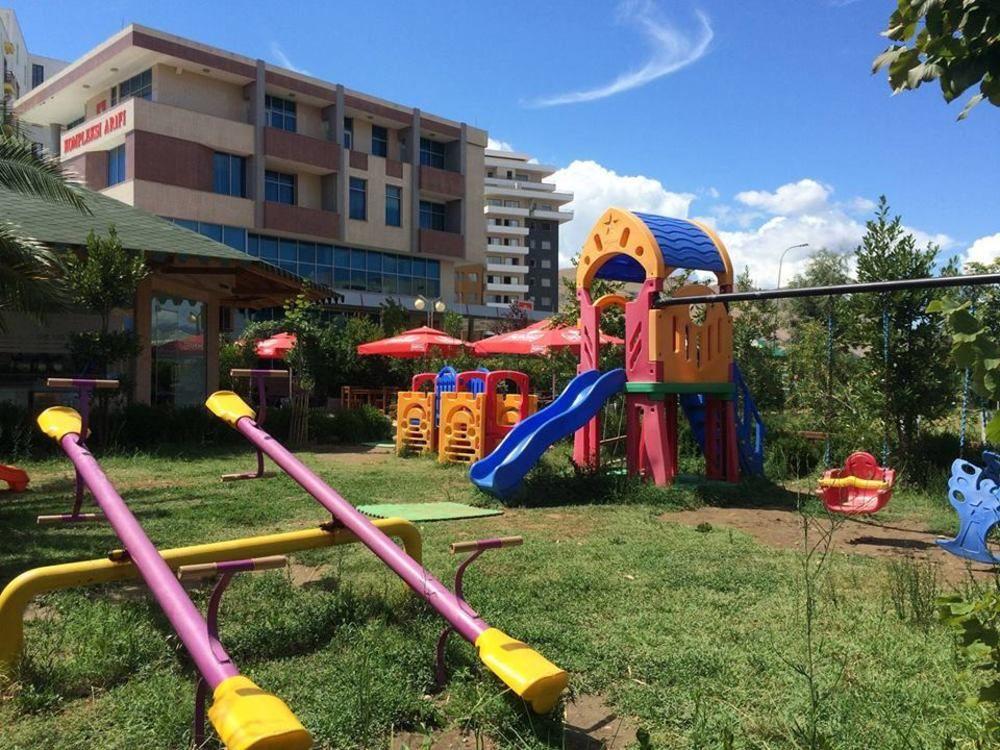 Hotel Arifi Шкодер Екстер'єр фото